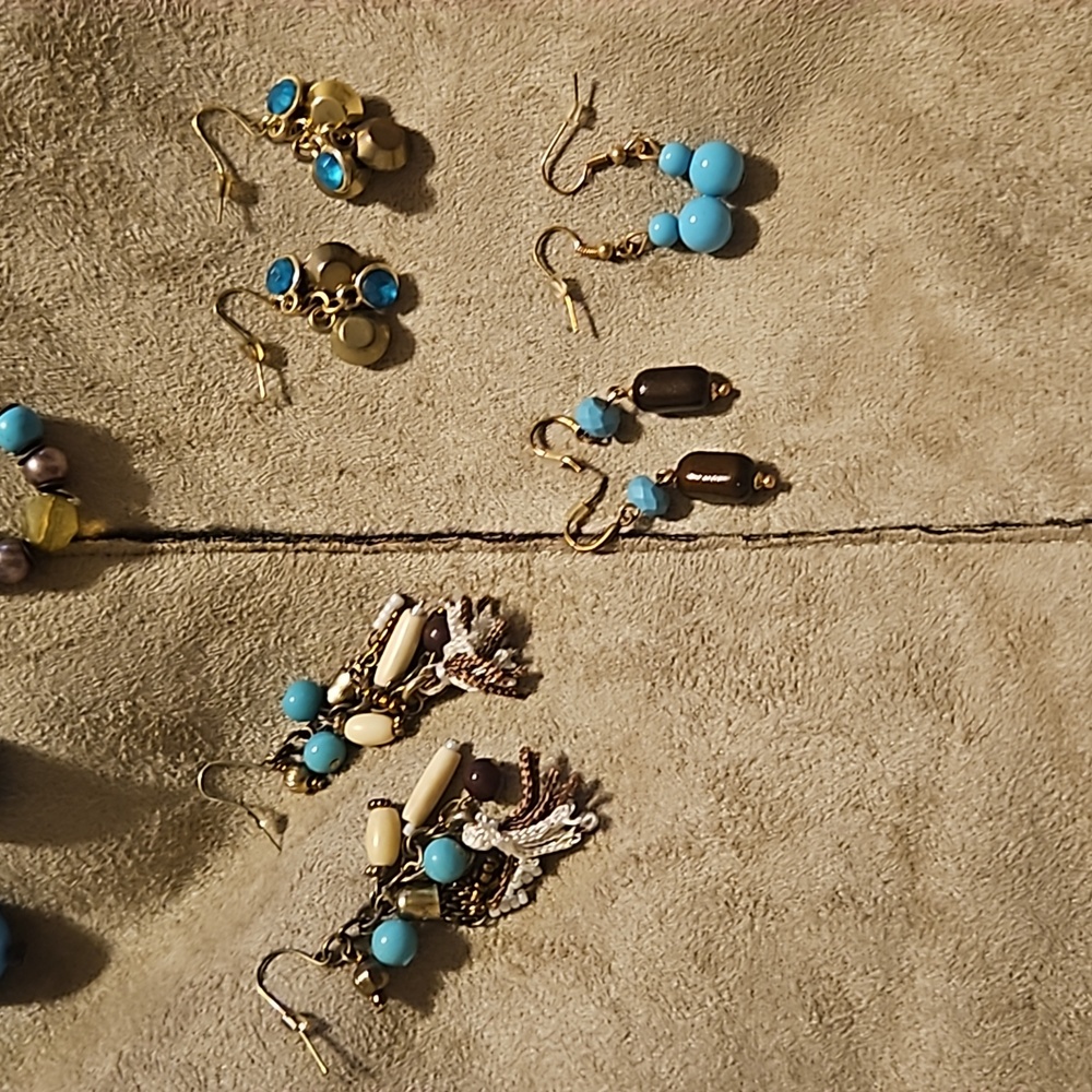 Earrings - Picture 3 of 3